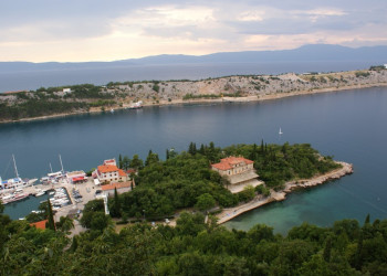 Берега в Омишале, Хорватия. Фото 4 – фотографии Хорватии