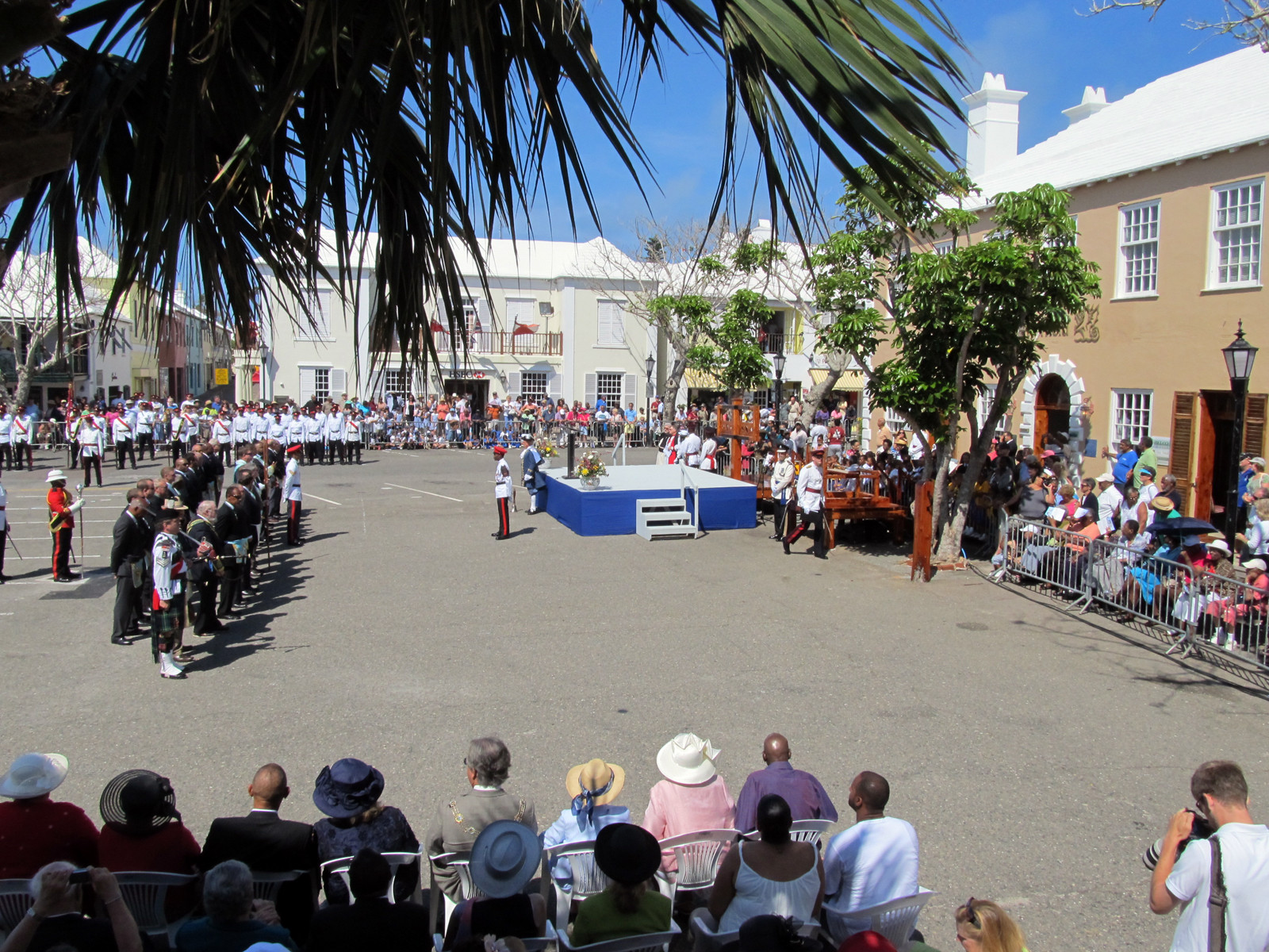 На главной площади в Сент-Джордже – фотографии Бермудских островов