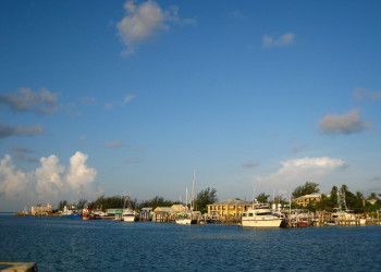 Яхты и катера в Бимини, Багамские острова – фотографии Багамских островов