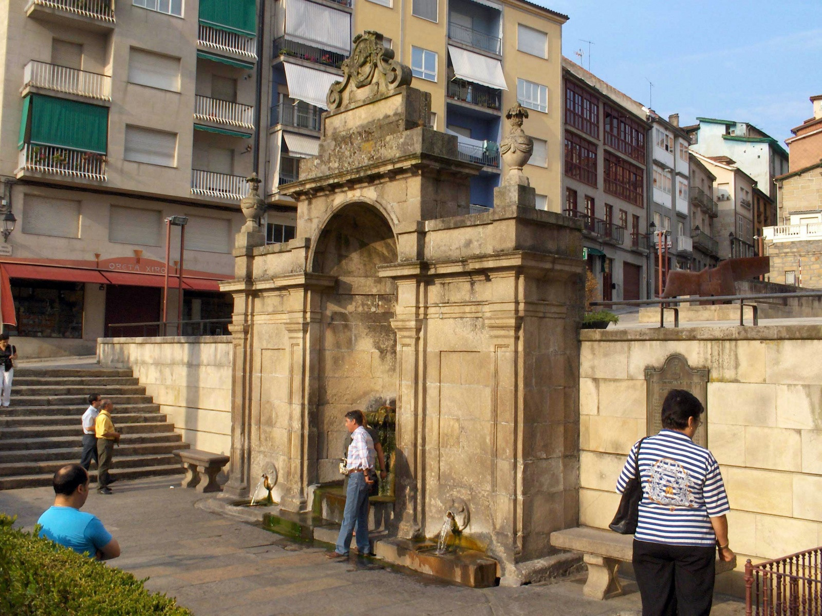 Термальный источник в Оренсе – фотографии Испании