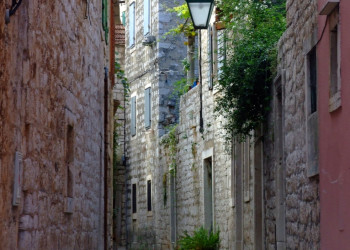 Улица в Стари Град, Хорватия. Фото 9 – фотографии Хорватии