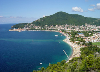 Панорамный вид в Будва, Черногория – фотографии Черногории