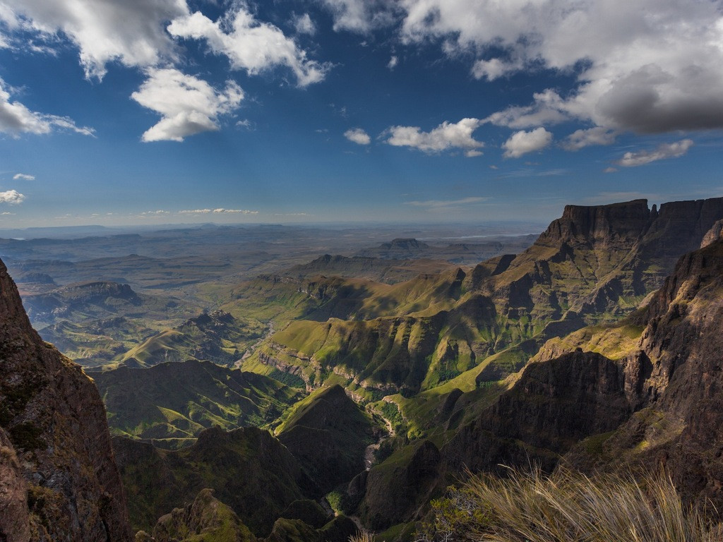 Самый комфортный период для посещения Драконовых гор – с октября по февраль – фотографии ЮАР