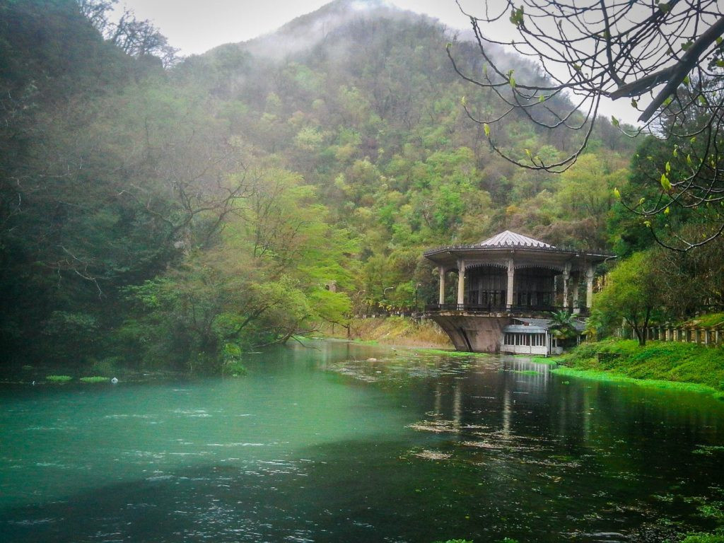 Природа Нового Афона в тумане. Абхазия – фотографии Абхазии