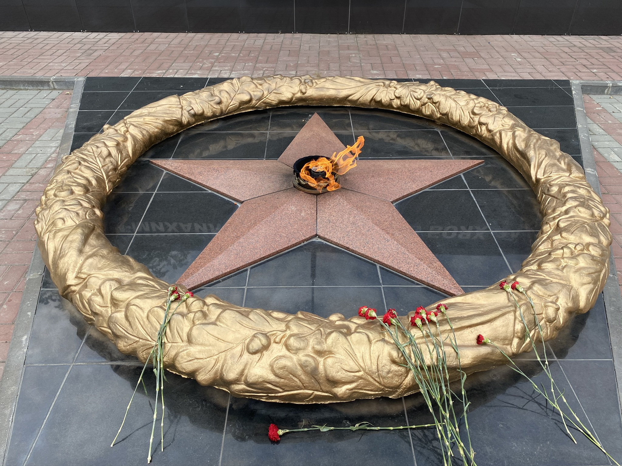 Вечный огонь в парке Победы, Михайлов – фотографии России