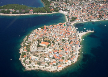 Панорамный вид в Примоштен, Хорватия. Фото 3 – фотографии Хорватии