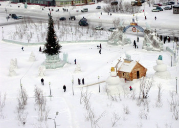 Новогодний городок в Воркуте, Россия – фотографии России