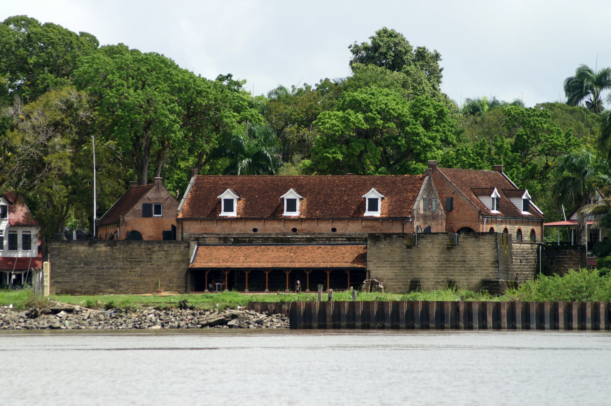 Форт Зеландия (Fort Zeelandia) – фотографии Суринама