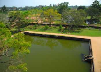 Храм Исурумуния (Isurumuniya), Анурадхапура – фотографии Шри-Ланки