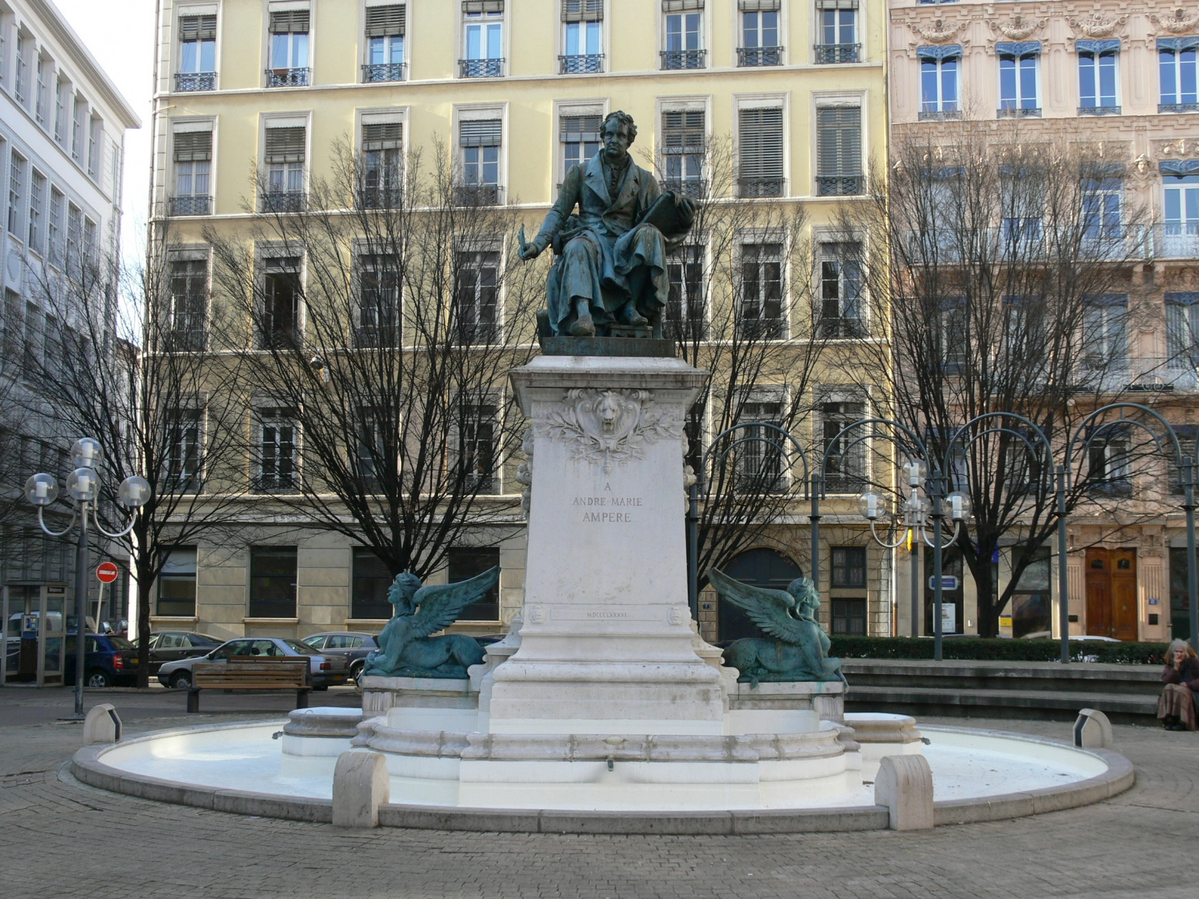 Памятник в Лионе, Франция. Фото 1 – фотографии Франции