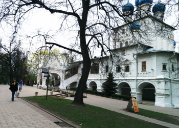 Церковь Казанской иконы Божией матери в парке Коломенское – фотографии России