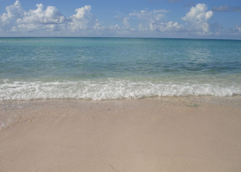 Морской прибой на пляже, Барбадос – фотографии Барбадоса