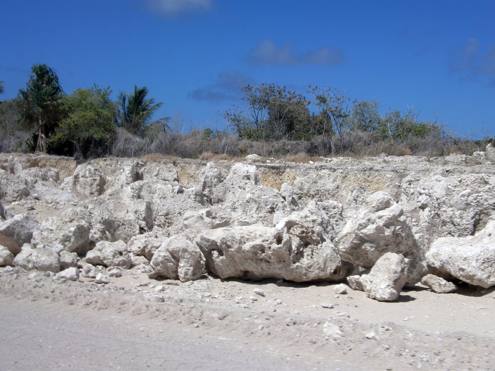 Добыча фосфоритов оставила след по всему острову Науру – фотографии Науру
