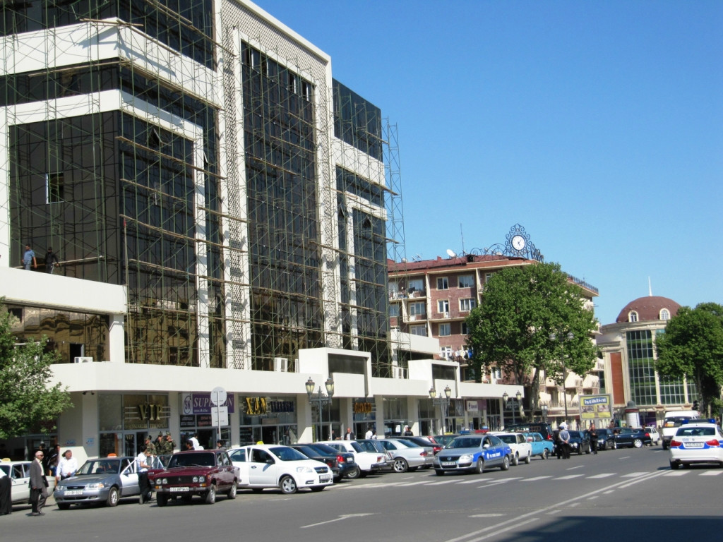 Город Гянджа местами очень похож на Турцию – фотографии Азербайджана