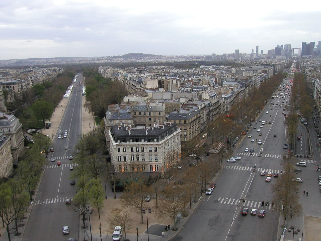 Улицы в Париже, Франция. Фото 1 – фотографии Франции