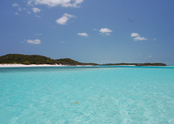 Море на острове Эксума, Багамские острова. Фото 15 – фотографии Багамских островов