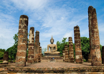 Скульптура в Сукхотай, Тайланд – фотографии Таиланда