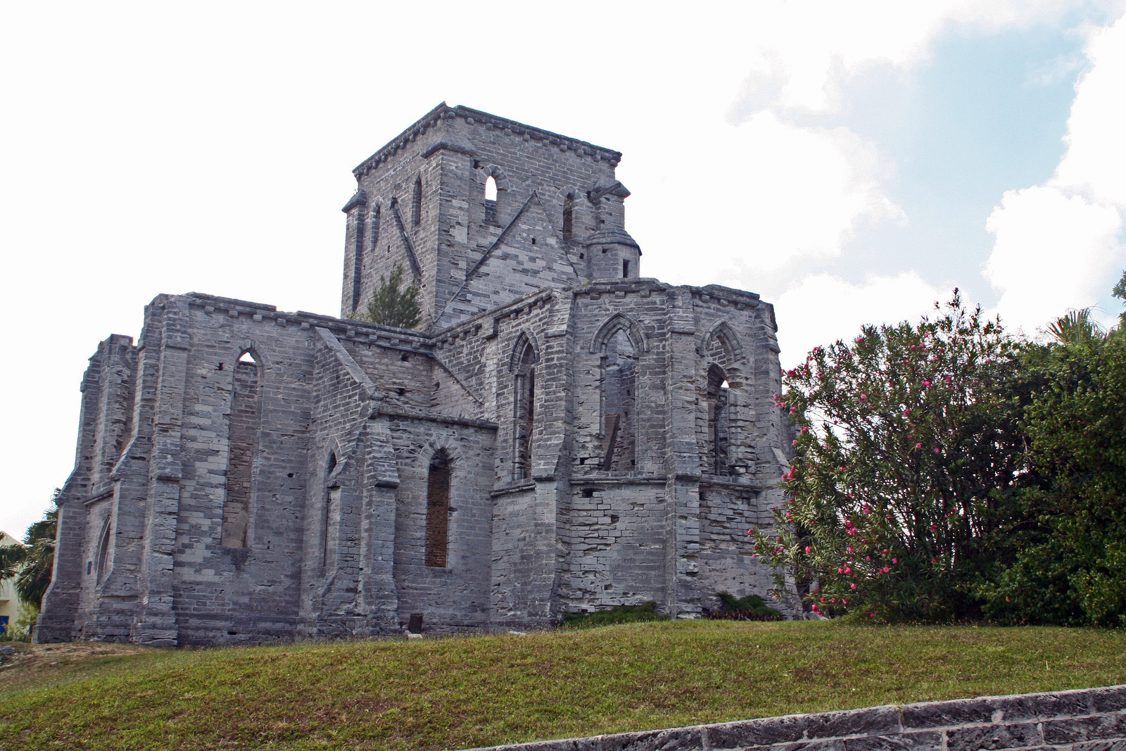 Незаконченная церковь на Кент-Стрит. Фото 1 – фотографии Бермудских островов