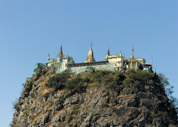 Попа Таунгкалат (Popa Taungkalat) – фотографии Мьянмы