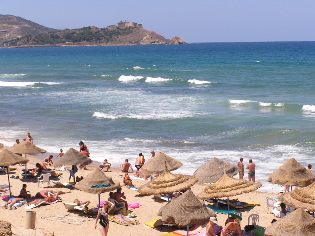 Пляж на острове Табарка, Северный Тунис – фотографии Туниса