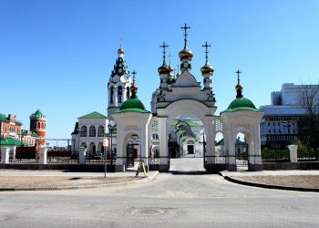 Церковь Пресвятой Троицы в Йошкар-Оле. Фото 1 – фотографии России