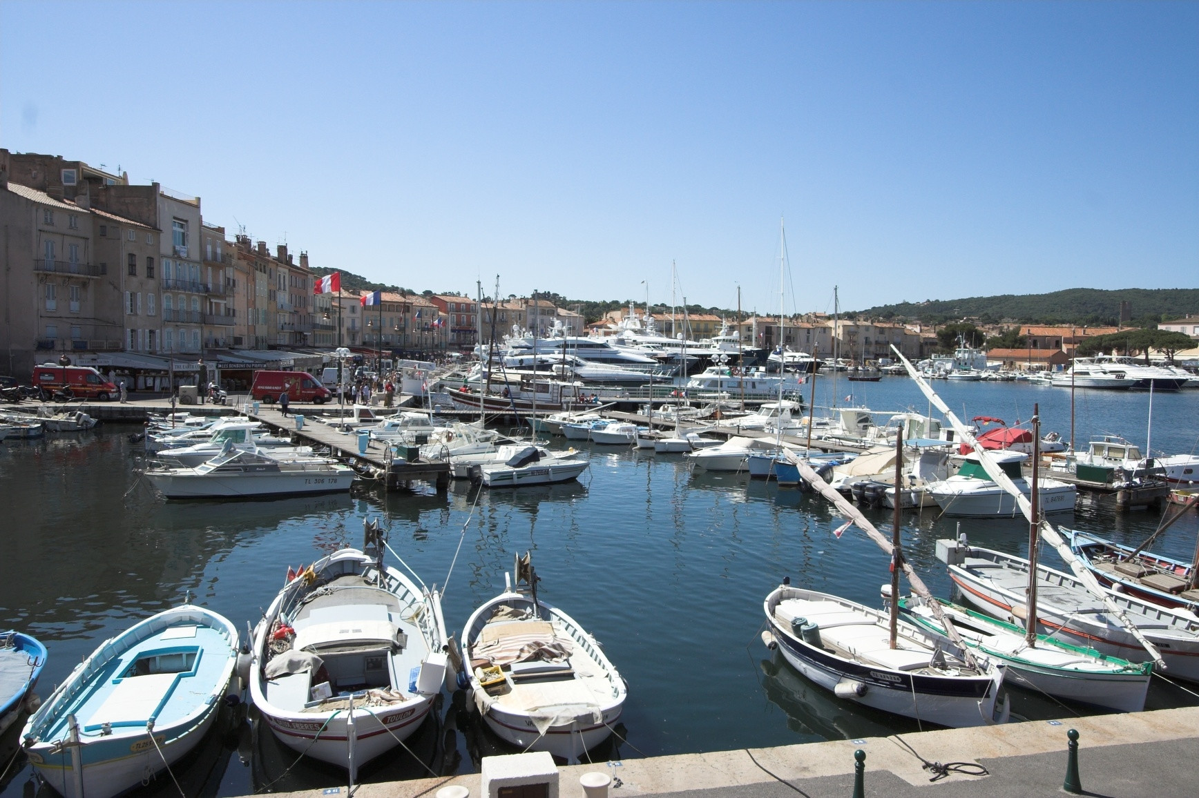 Яхты и катера в Сен-Тропе, Франция. Фото 12 – фотографии Франции