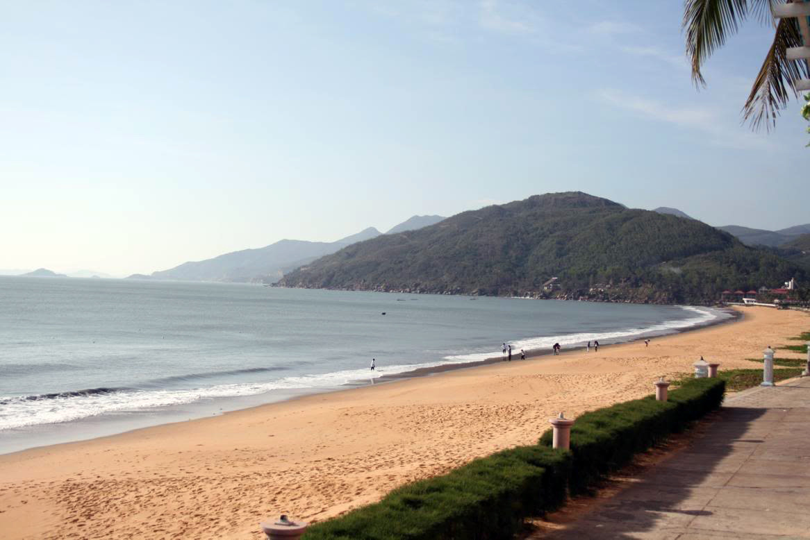 Пляж в Куинён (Quy Nhon) – фотографии Вьетнама