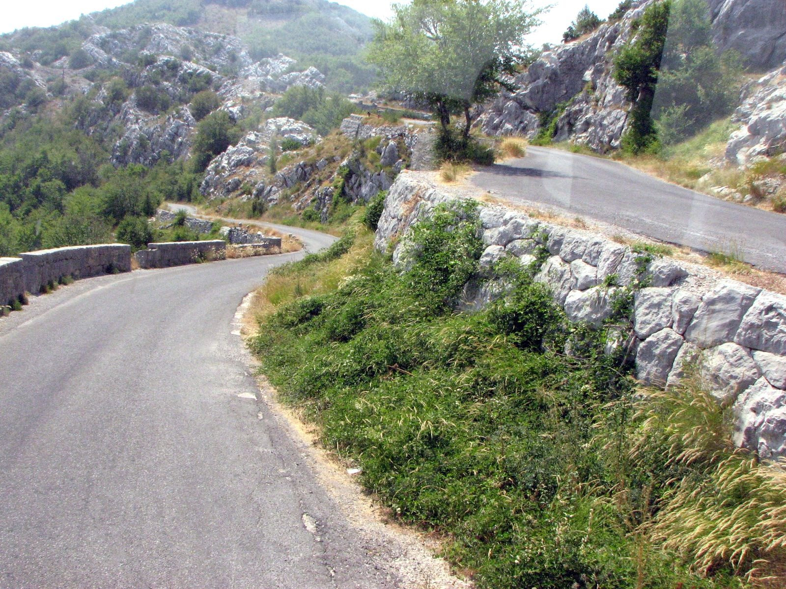 Дорога в Ловчен, Черногория – фотографии Черногории