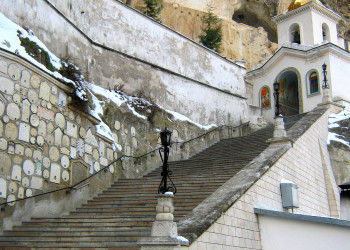 Свято-Успенский мужской монастырь, п-в Крым, Россия – фотографии России