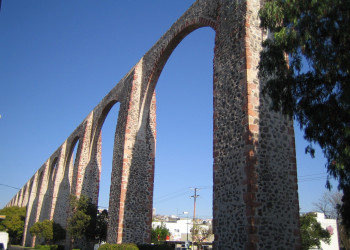 Достопримечательности Керетаро. Акведук в Керетаро – фотографии Мексики