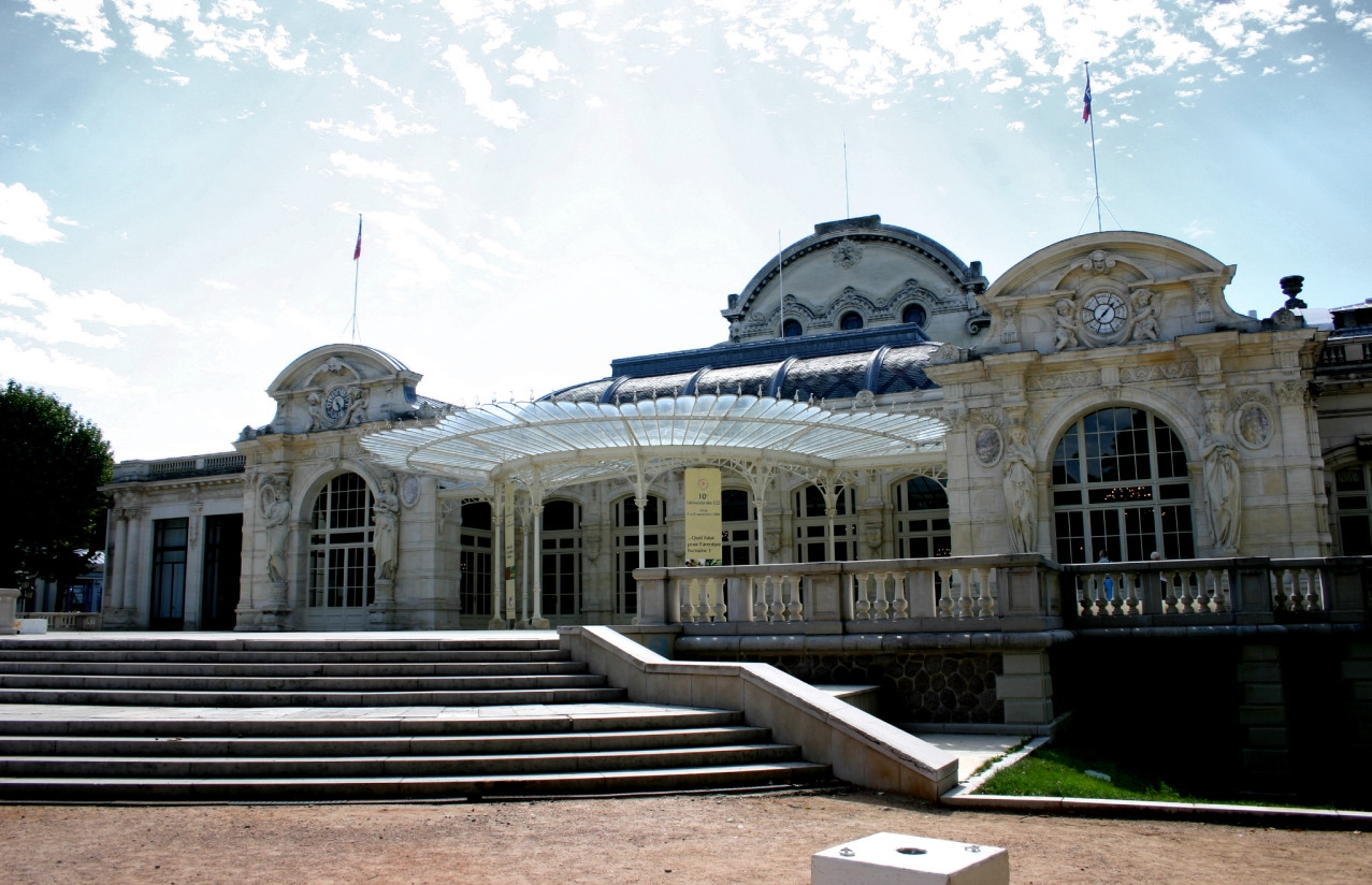 Театр в Виши, Франция – фотографии Франции