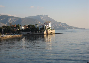 Дома в Кап-д'Ай, Франция. Фото 1 – фотографии Франции