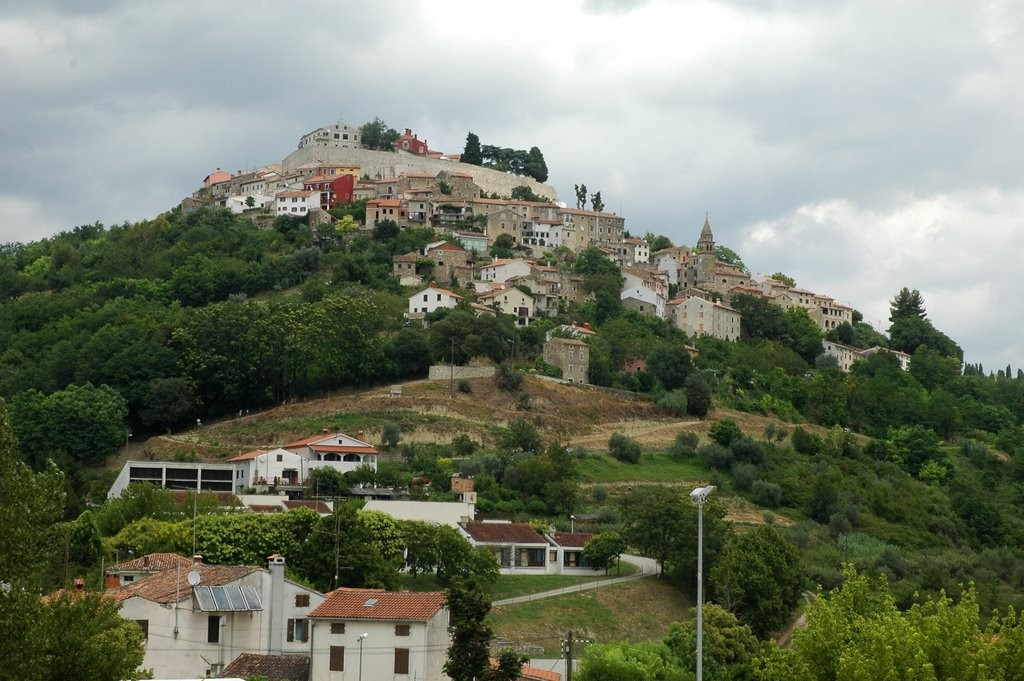 Дома в Мотовуне, Хорватия. Фото 7 – фотографии Хорватии