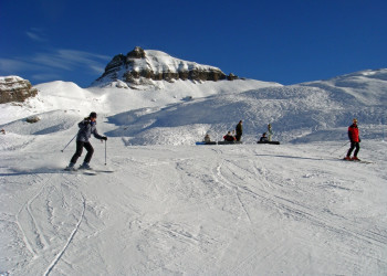 Лыжники в Флэйн, Франция. Фото 1 – фотографии Франции