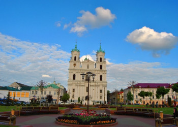 Сквер в Гродно, Беларусь. Фото 1 – фотографии Беларуси