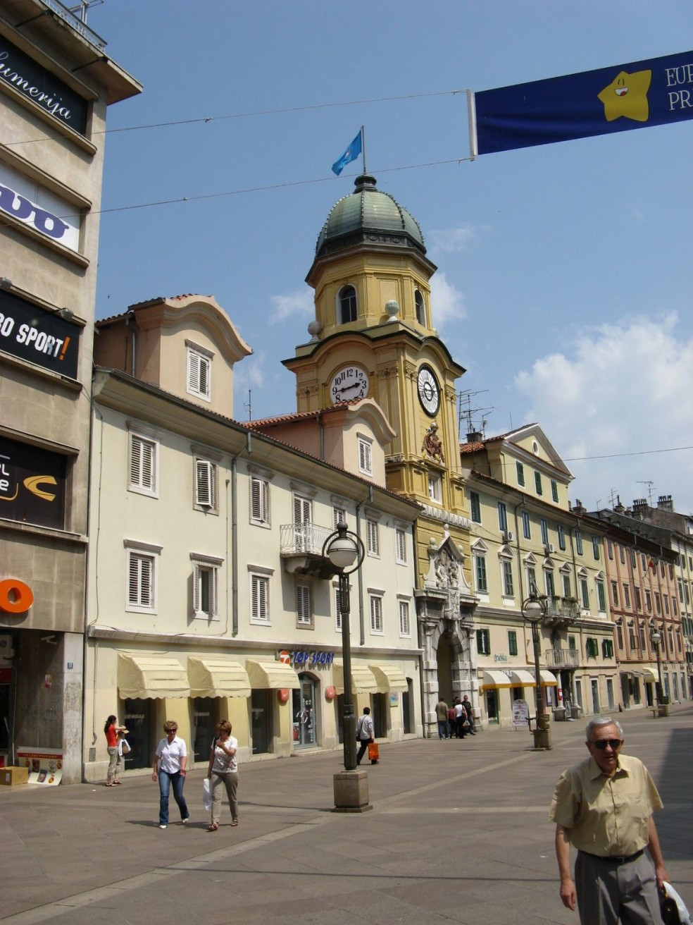 Улица в Риека, Хорватия. Фото 10 – фотографии Хорватии