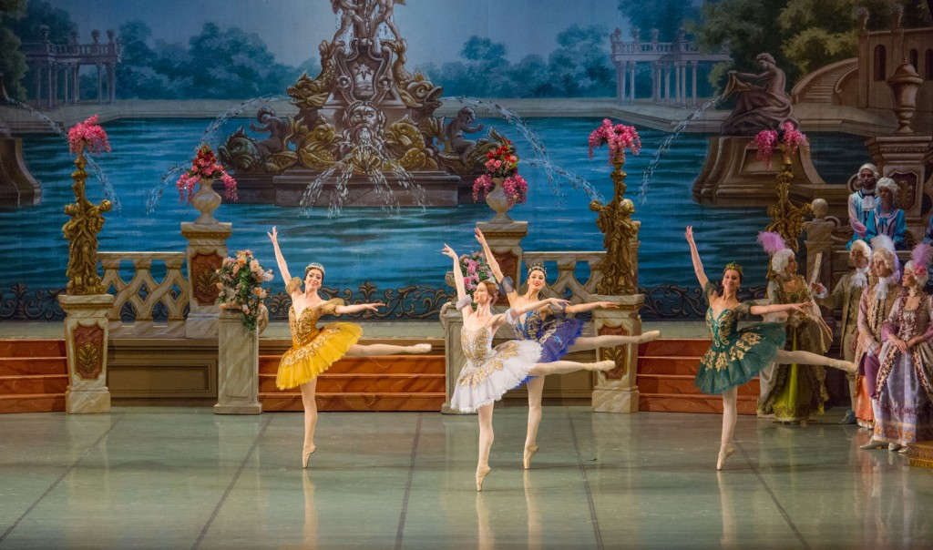 Большой театр Москвы — это известный театр оперы и балета в России – фотографии России