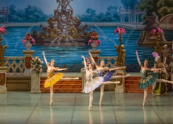 Большой театр Москвы — это известный театр оперы и балета в России – фотографии России