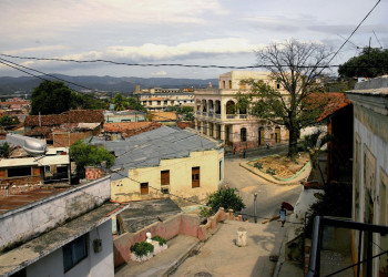 Дома в Сантьяго-де- Куба, Куба. Фото 8 – фотографии Кубы