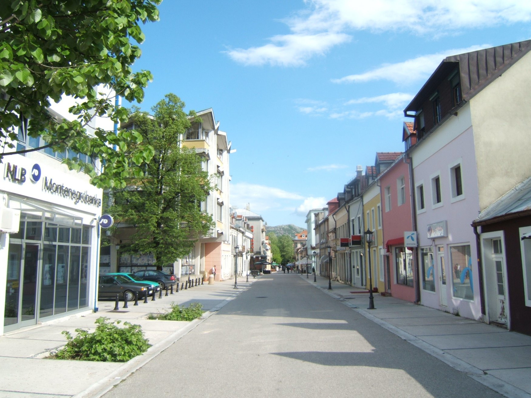 Улица в Цетине, Черногория. Фото 4 – фотографии Черногории