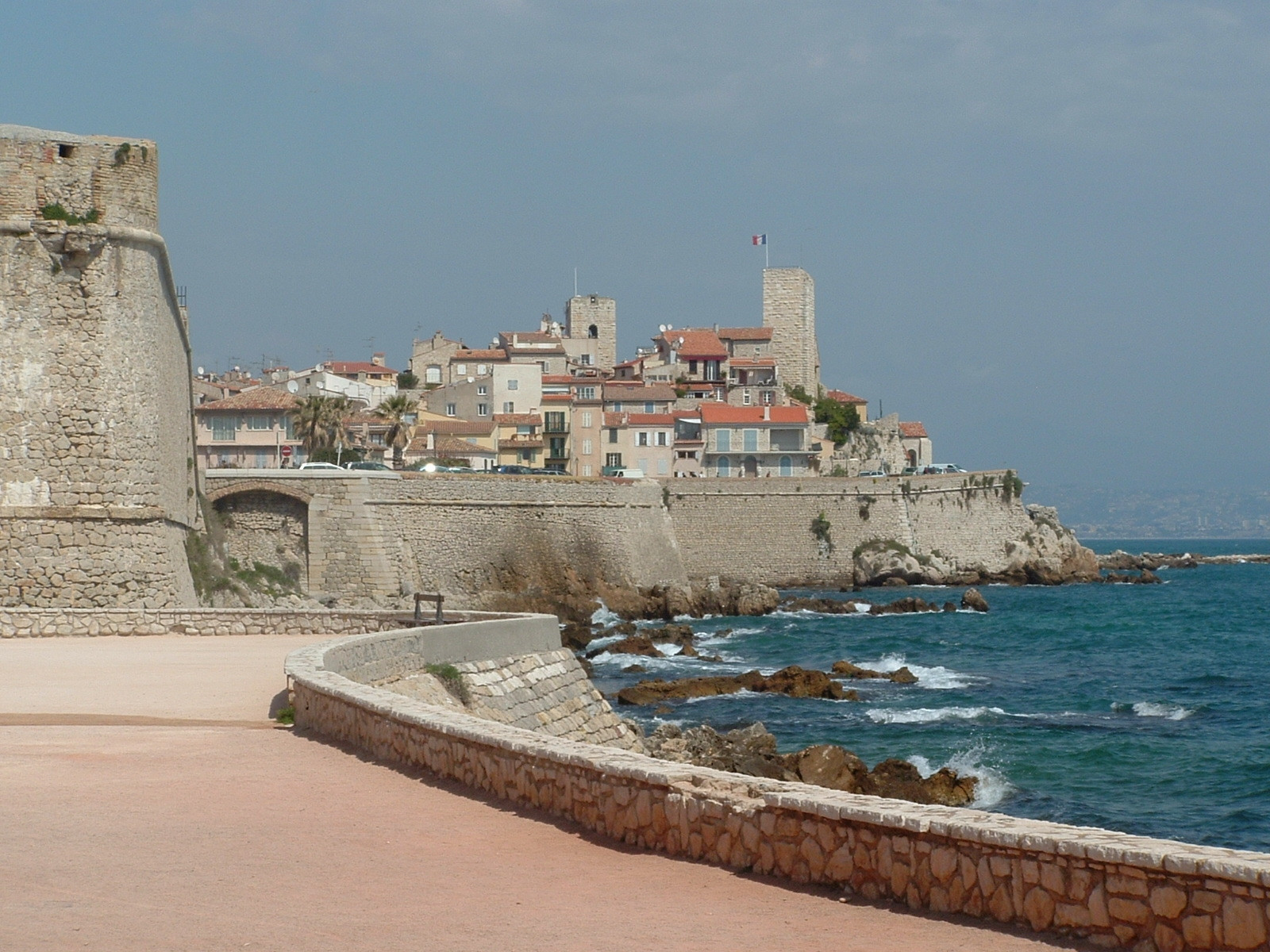 Набережная в Антибе, Франция. Фото 31 – фотографии Франции