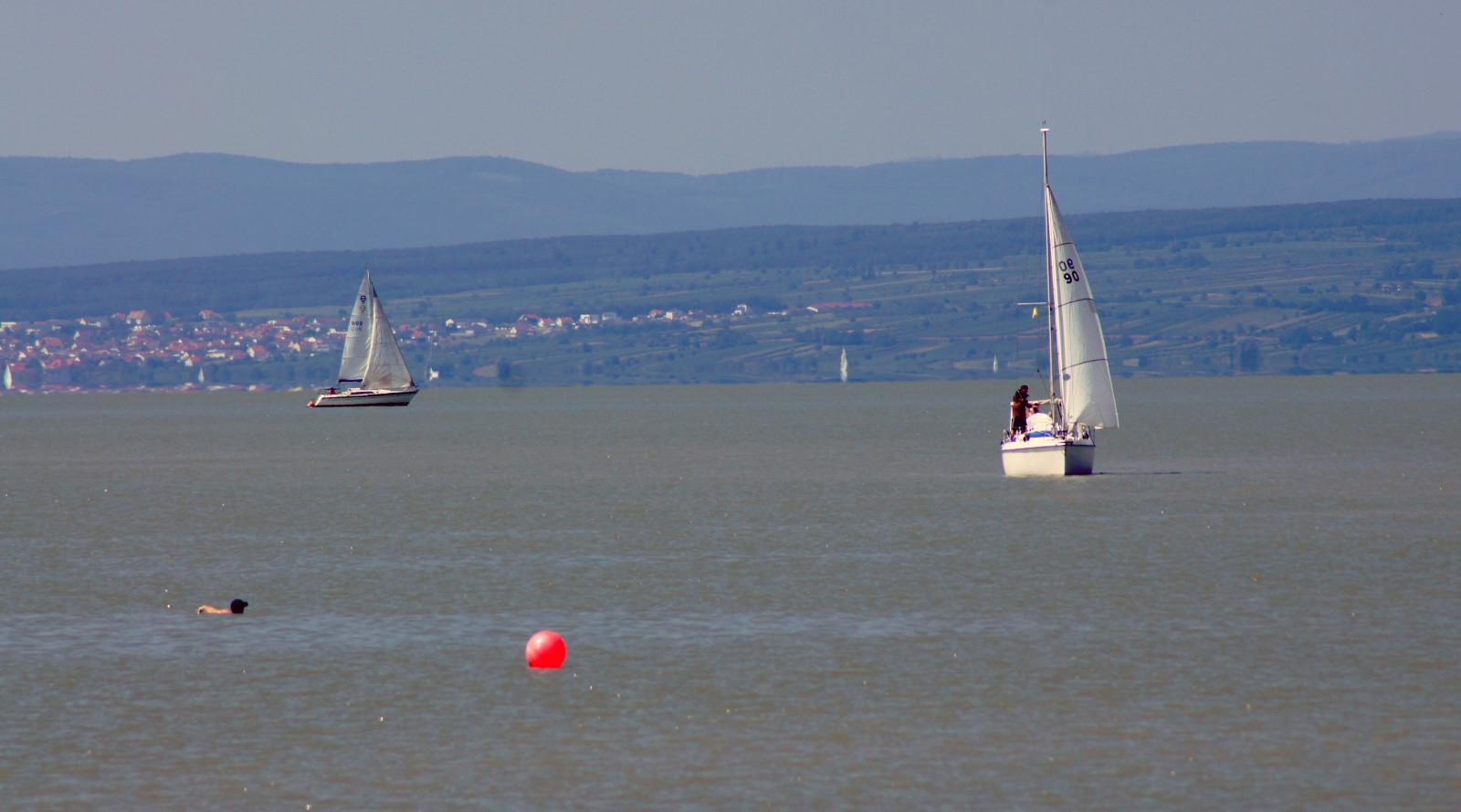 Яхты на озере Нойзидлер-Зе (Neusiedler See) в Австрии – фотографии Австрии