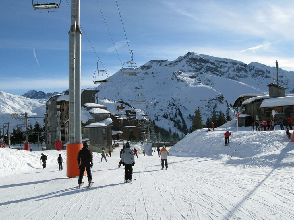 Лыжники в Монтрионе, Франция. Фото 8 – фотографии Франции