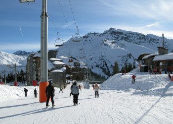 Лыжники в Монтрионе, Франция. Фото 8 – фотографии Франции