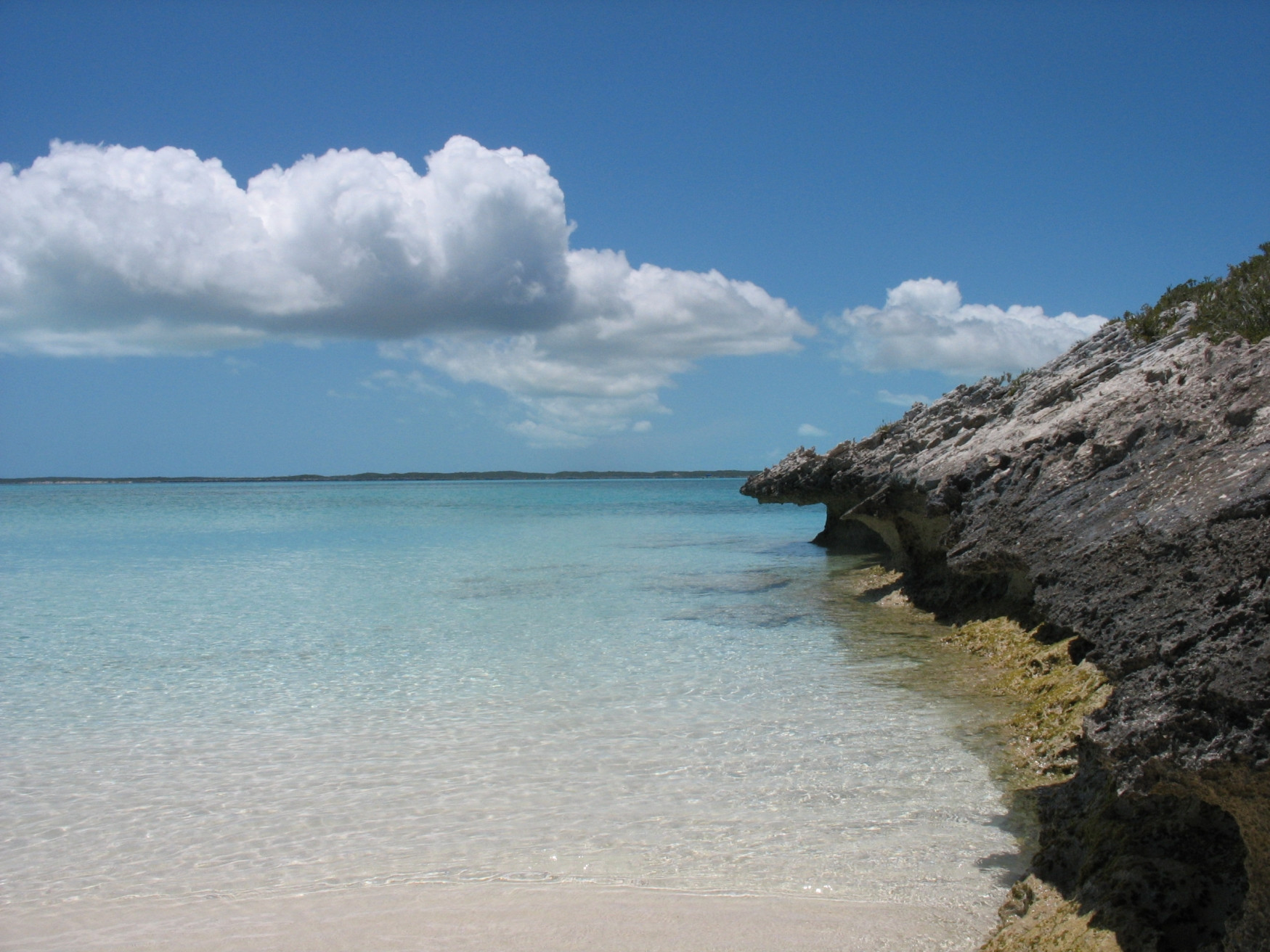 Скала на острове Эксума, Багамские острова. Фото 4 – фотографии Багамских островов