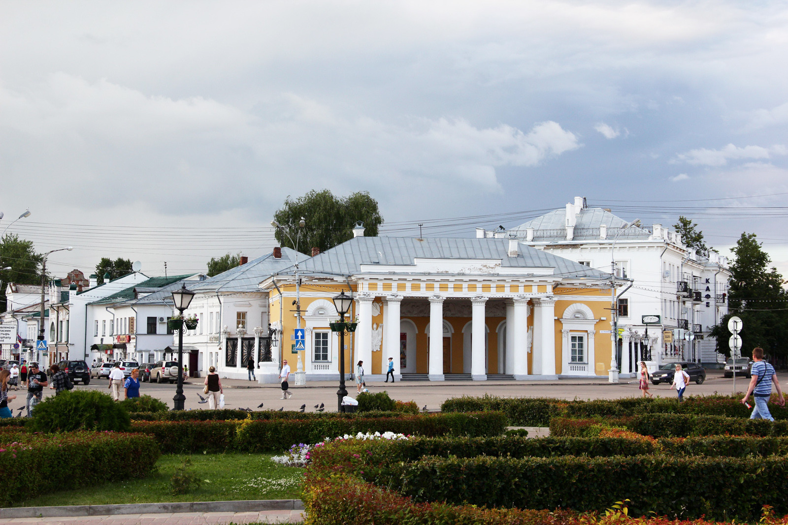 Гауптва́хта в центер Костромы – фотографии России