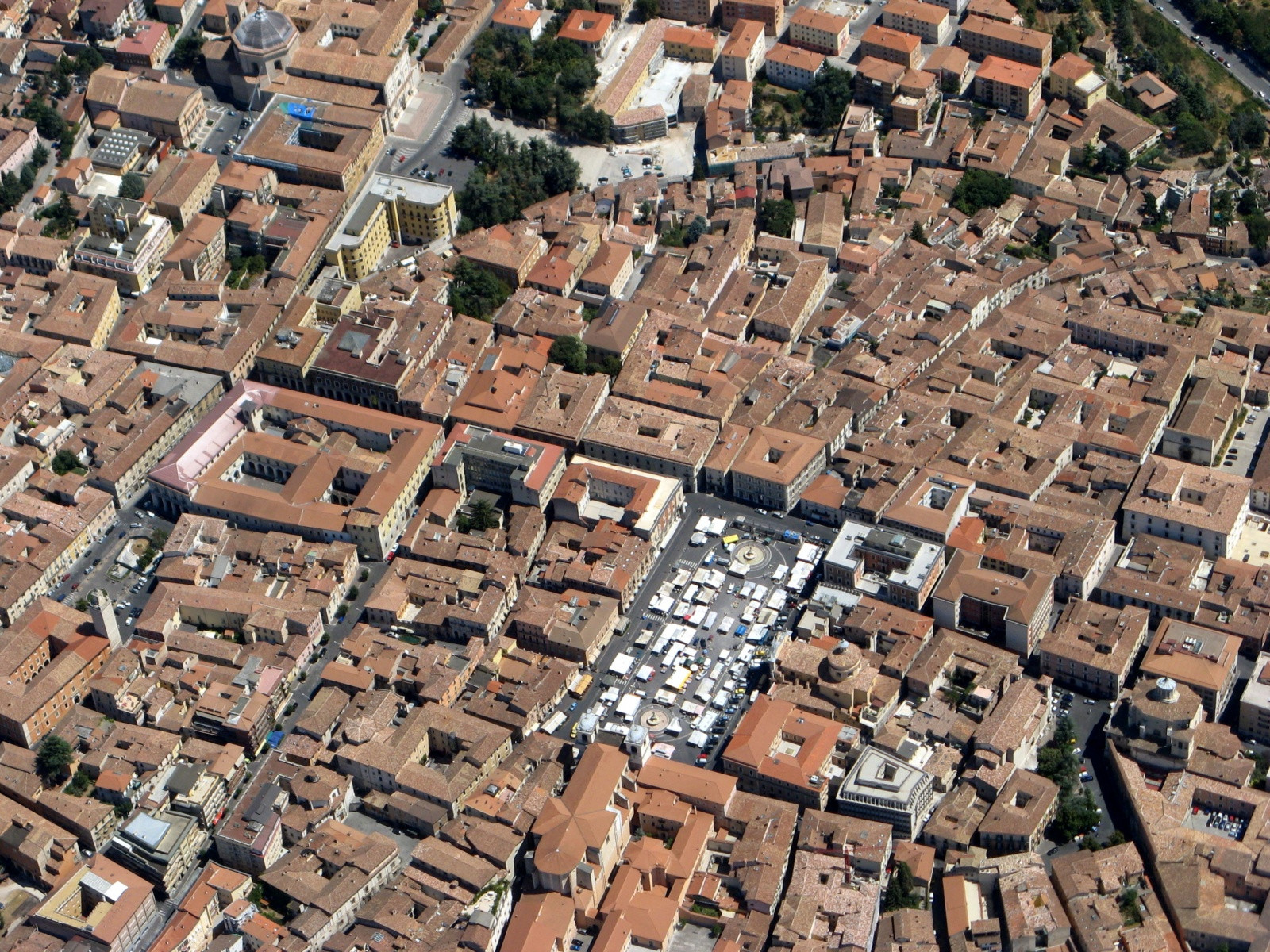 Л’Aквила. Фото 1 – фотографии Италии