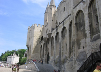 Замок в Авиньоне, Франция. Фото 1 – фотографии Франции