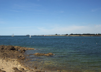 Море в Локмариакере, Франция. Фото 1 – фотографии Франции