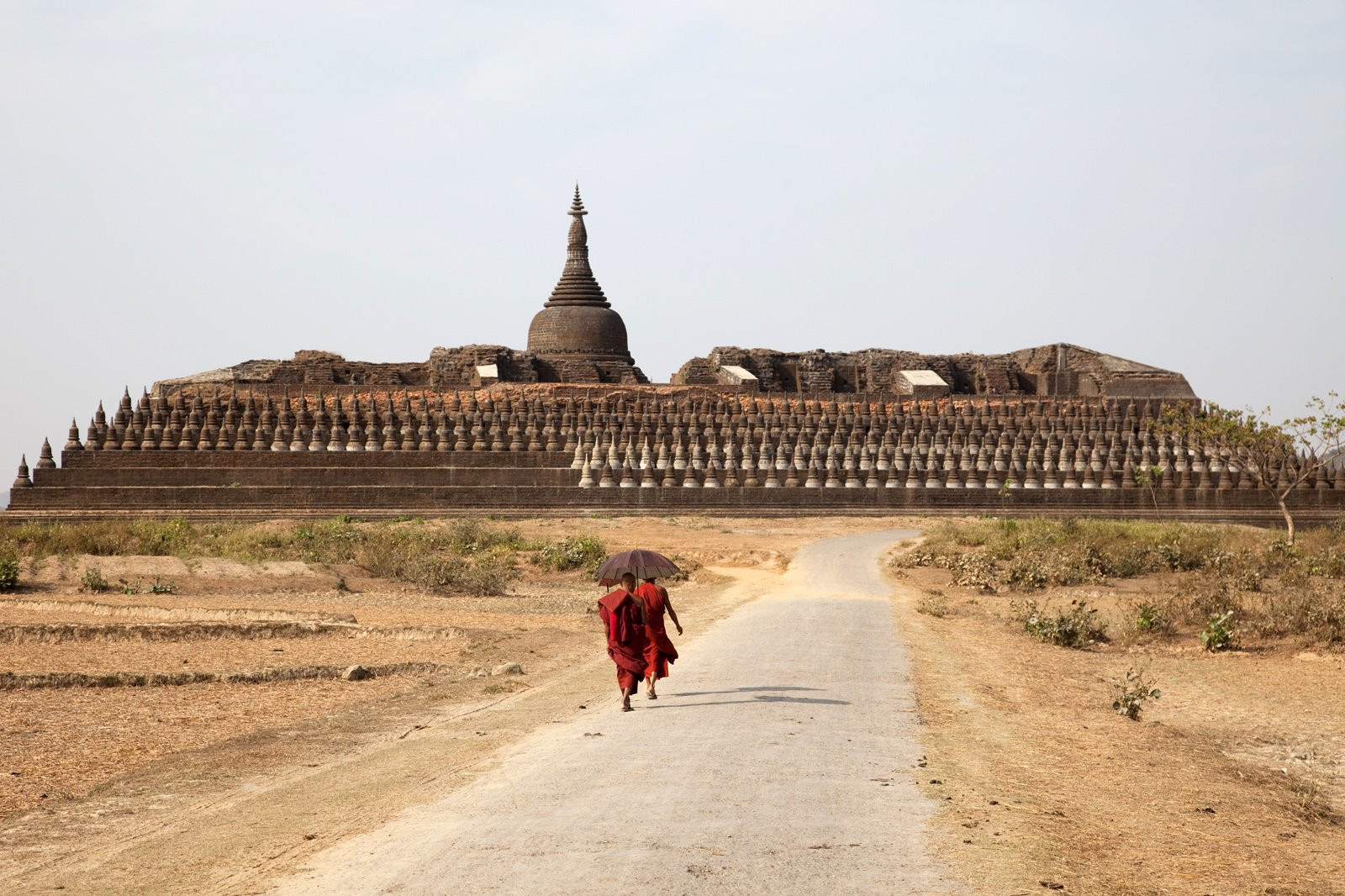 Монахиу храма Коэтаун – фотографии Мьянмы